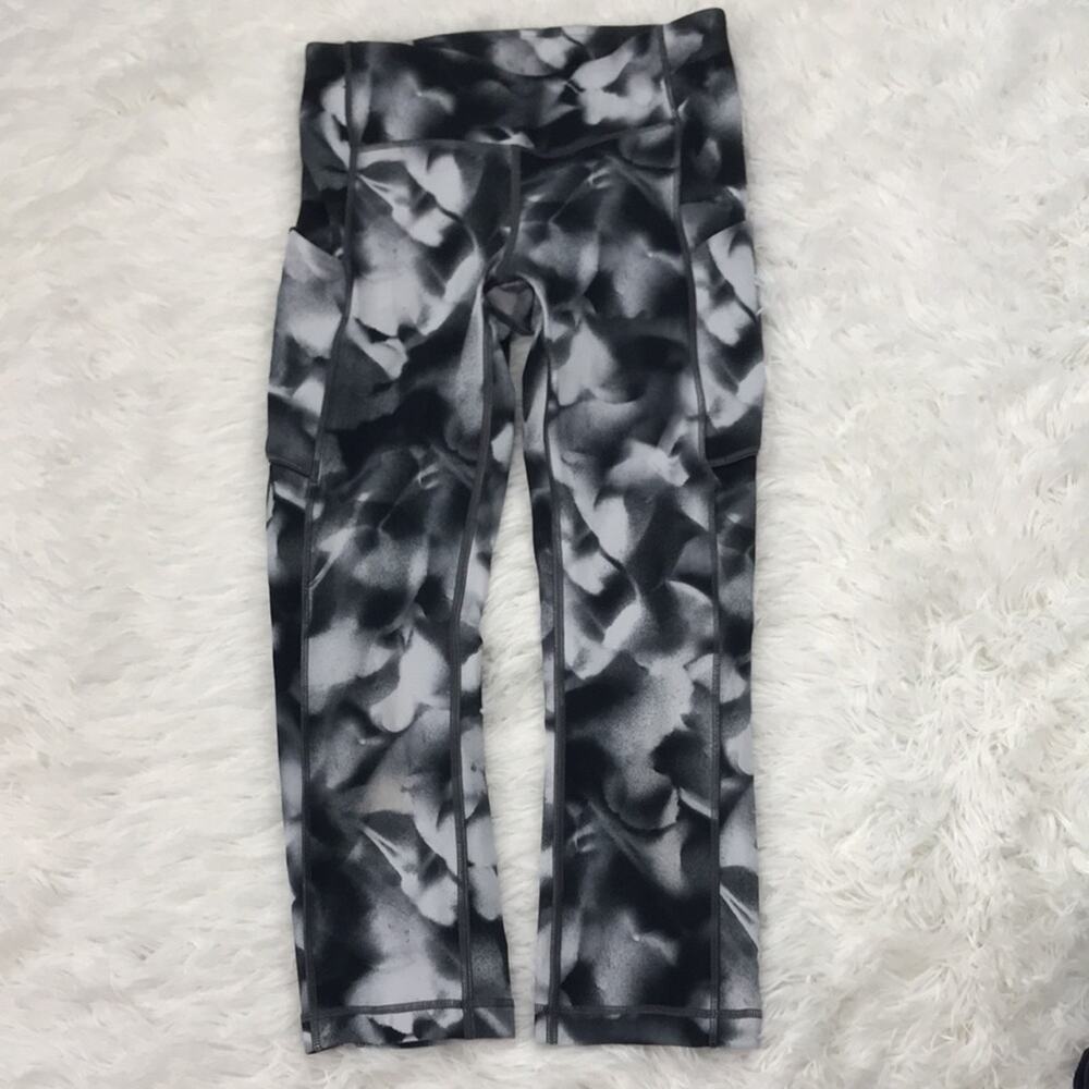 Lululemon Speed Up Crop 21" Blush Blossom Alpine